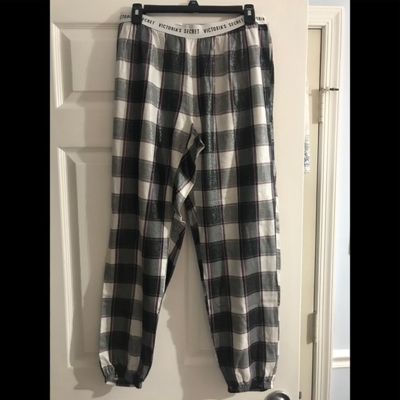 NWOT Victoria’s Secret metallic plaid sleep pants - Picture 2 of 11